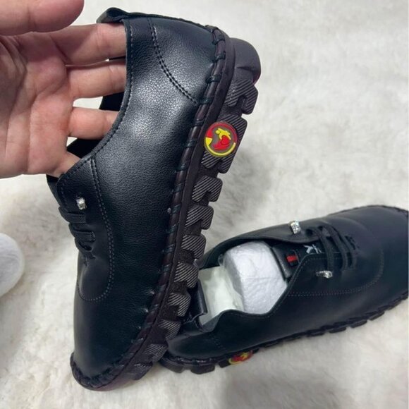 Woman’s fashion sneakers. Brand new. Size 41. Slip on. - Picture 8 of 9